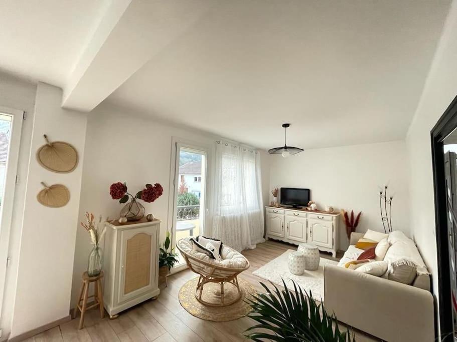 Superbe Appartement Avec Salle De Jeux Vaux-lès-Saint-Claude Kültér fotó